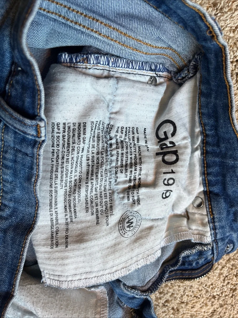 Woman’s Gap 1969 3”Cut Off Denim Shorts